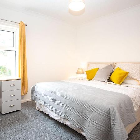 Bright 3 Bedroom Townhouse Near City Centre NWI Eksteriør billede